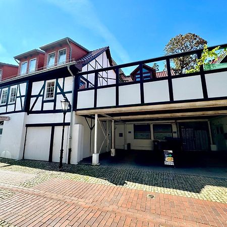 Jasta Homes Altstadt, Zentral, Ueberdachter Parkplatz, Netflix, Vollausstattung, Loft, Modern Und Komfort Hamelin Exterior foto