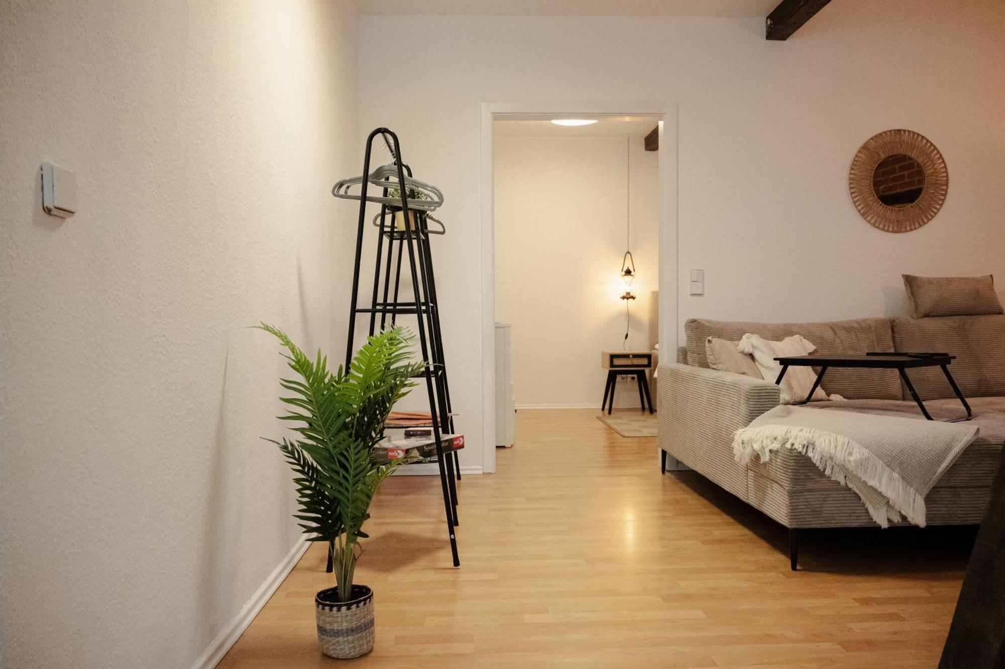 Jasta Homes Altstadt, Zentral, Ueberdachter Parkplatz, Netflix, Vollausstattung, Loft, Modern Und Komfort Hamelin Exterior foto